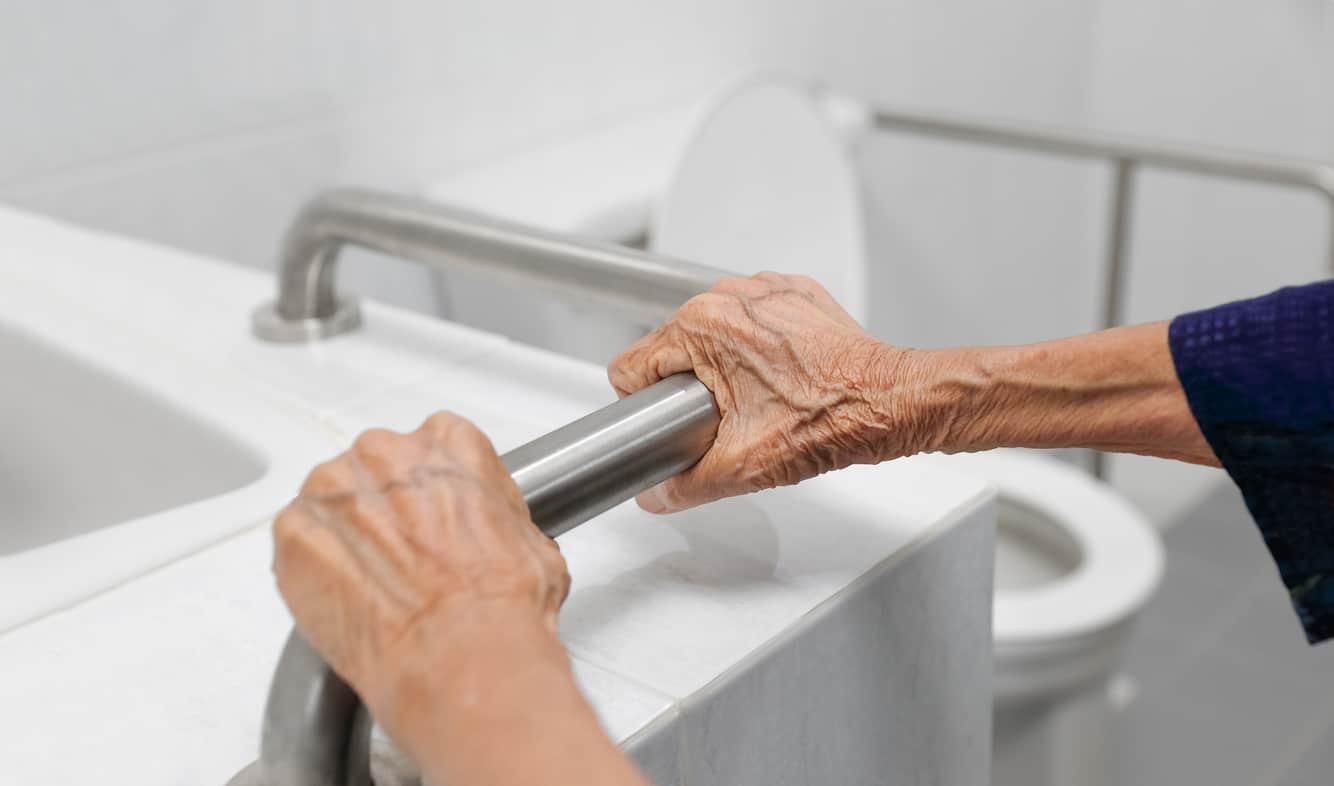 7 Bathroom Safety Tips for Seniors & Elderly | Intrepid USA